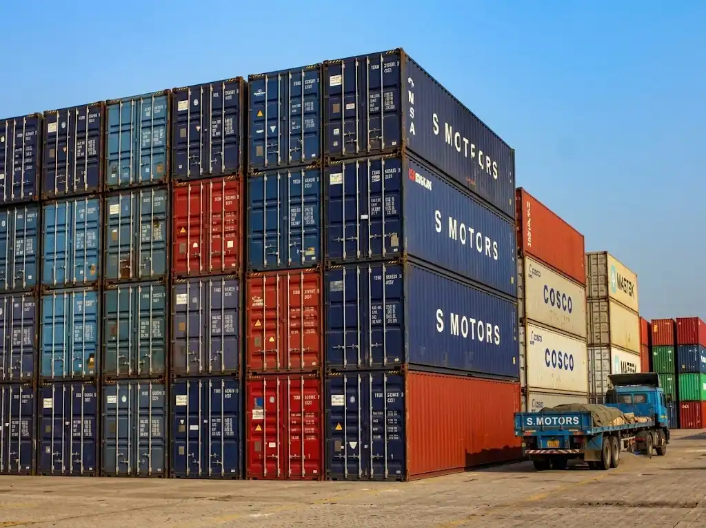 End-to-End Global Logistics